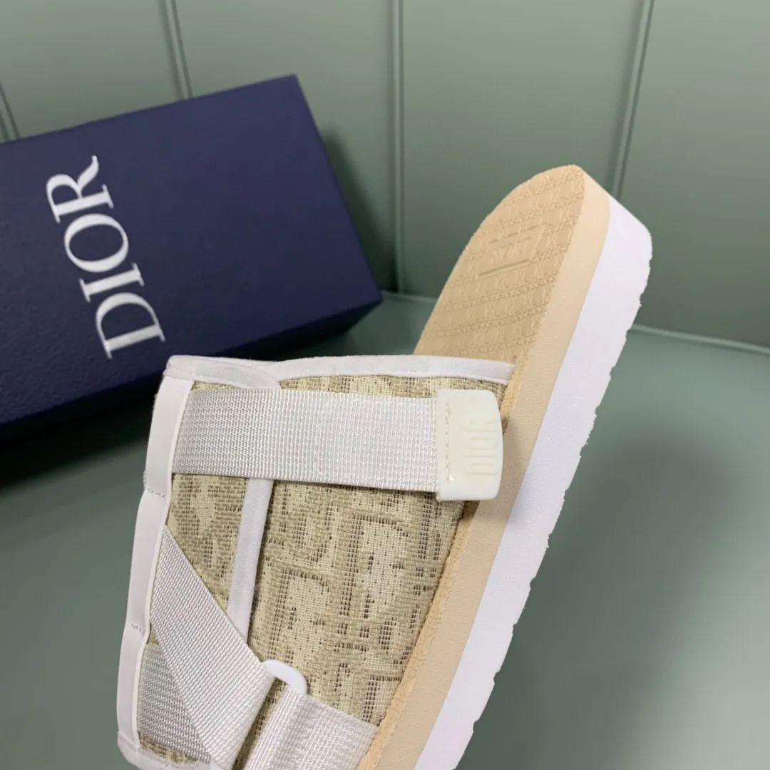 Factory price: 280💰 Dior men's counters are selling sandals at the same time ✔️Imported brand printing/selected high-quality calfskin, highlighting high-end elegance, exquisite workmanship, soles: original soles specially provided by the original factory, hot-selling physical products🔥Normal size: 38-44, customized 45